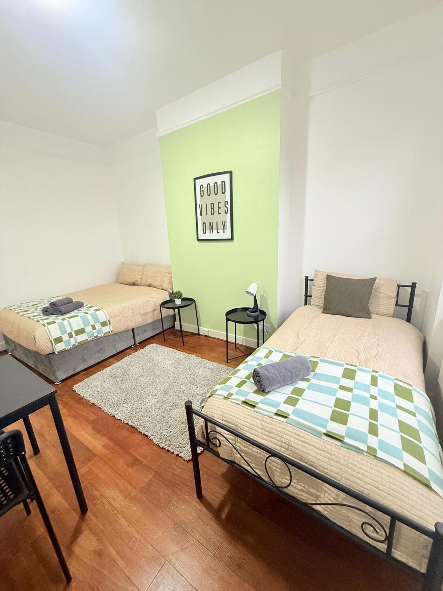 Cricklewood Broadway Guest Home Londyn Zewnętrze zdjęcie