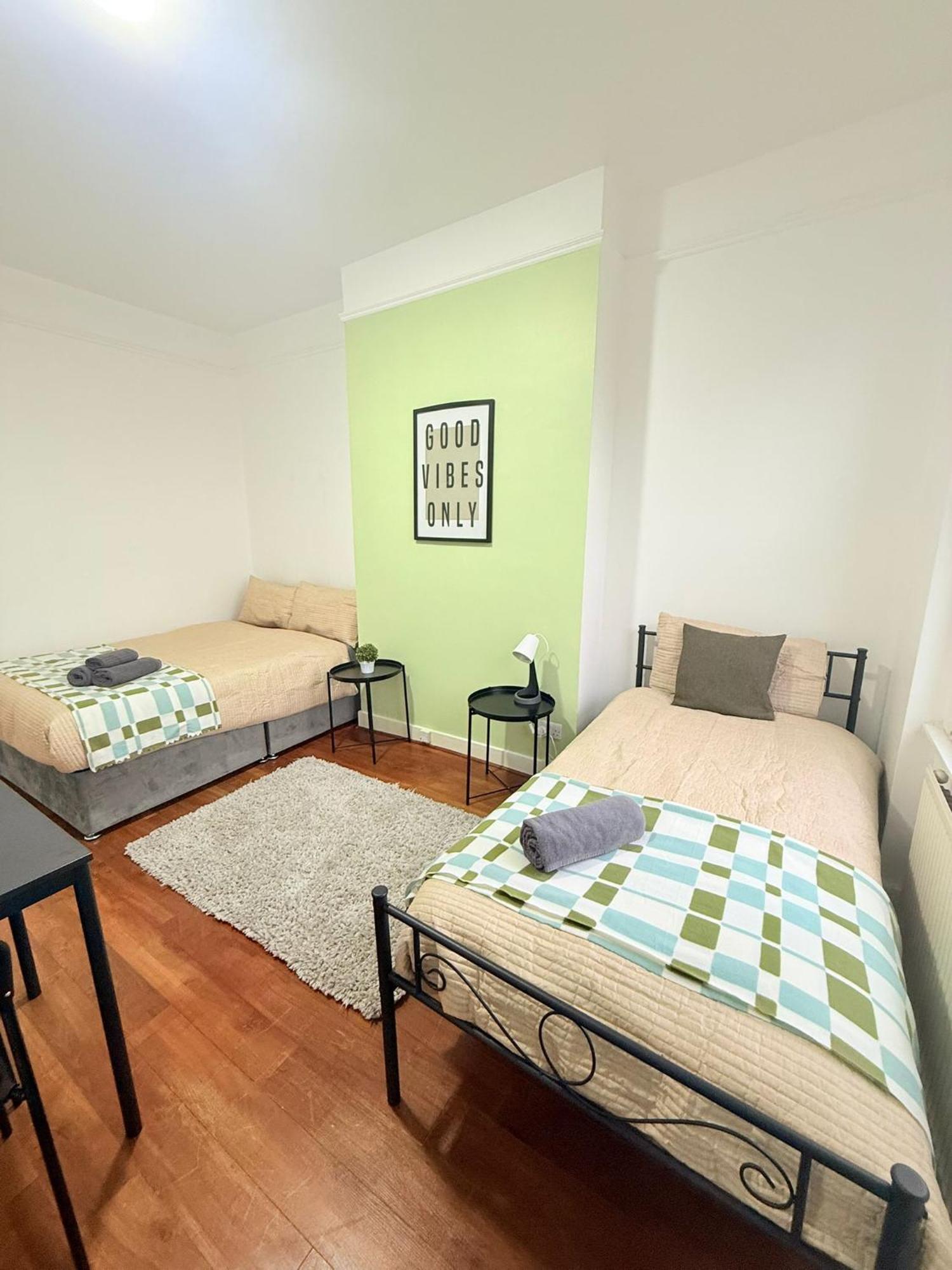 Cricklewood Broadway Guest Home Londyn Zewnętrze zdjęcie