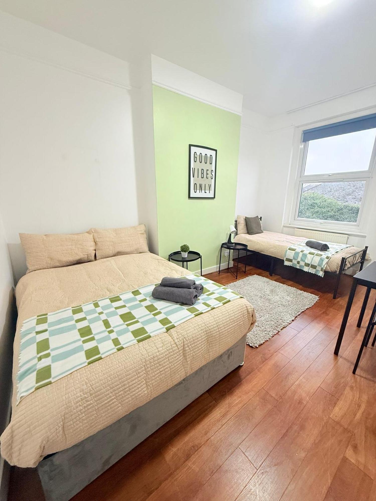 Cricklewood Broadway Guest Home Londyn Zewnętrze zdjęcie